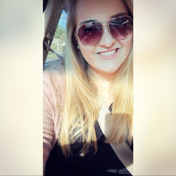 Meet your Posher, Stacey - Picture 1 of 1
